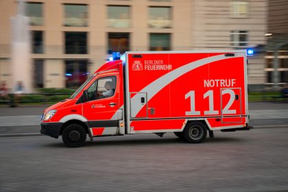 Feuer im Bürgeramt in Berlin – propalästinensische Parolen an der Wand