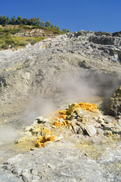Solfatara-Krater in den Campi Flegrei