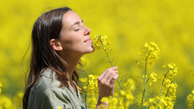 Sieben überraschende Vorteile durch die Nase zu atmen