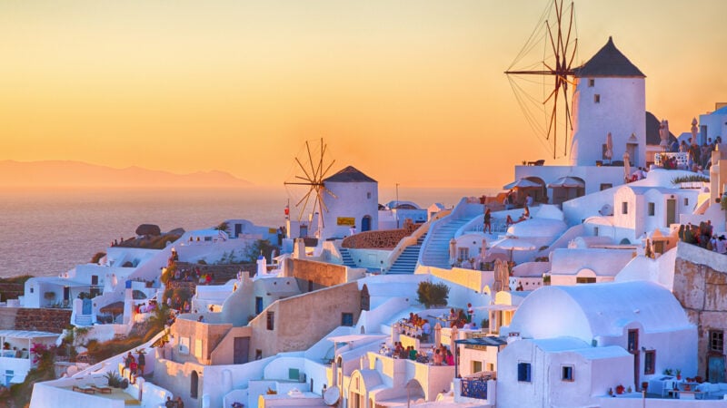 Chinesisches Fake oder griechisches Original? Der berühmte Sonnenuntergang der Ägäis-Insel Santorini in Griechenland. Foto: iStock aletheia97