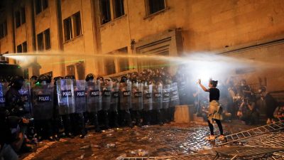 Protest gegen Gesetz: Mehr als 60 Festnahmen in Tiflis