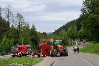 Schwerer Unfall mit Maiwagen bei Freiburg: Polizei veröffentlicht Einzelheiten