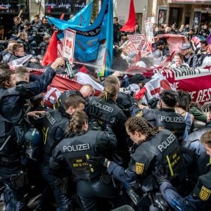 1. Mai: Großes Polizeiaufgebot in Berlin – Krah wieder öffentlich aufgetreten