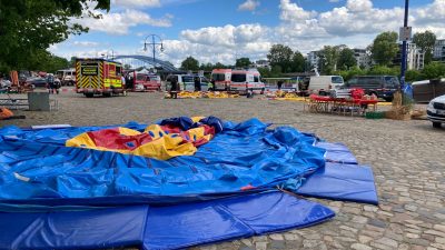 Hüpfburg in Magdeburg gen Elbe geweht – Zwei Kinder aus dem Fluss gerettet
