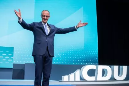 Merz als CDU-Vorsitzender wiedergewählt