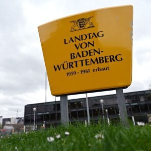 Baden-Württemberg: Verfassungsgericht genehmigt Volksbegehren gegen Anwachsen des Landtags