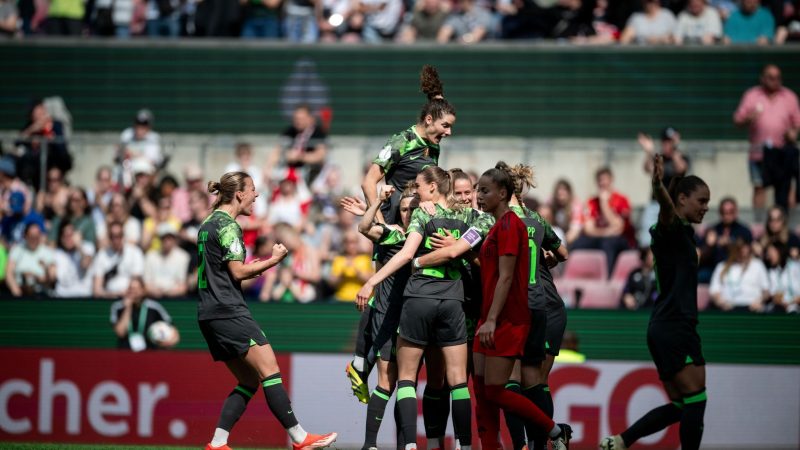 „Sehr stolz“: Wolfsburg feiert zehnten Pokaltitel in Serie