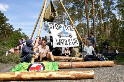 Erneut Proteste gegen Tesla in Brandenburg