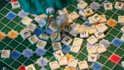 Meisterliche Wortleger: „Scrabble sollte Schulfach sein“