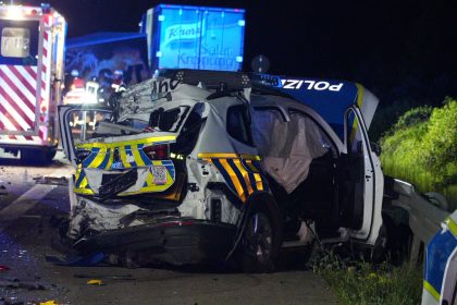 Lkw fährt in Unfallstelle: Fahrer eines Abschleppautos stirbt