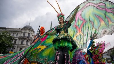 Traditioneller Umzug: Karneval der Kulturen in Berlin