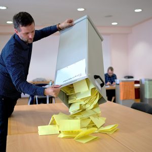 CDU und AfD sehen sich als Wahlsieger – Wagenknecht-Partei stellt ersten Bürgermeister