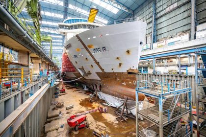 Angeschlagene Meyer Werft erhält „größten Auftrag in der Geschichte“