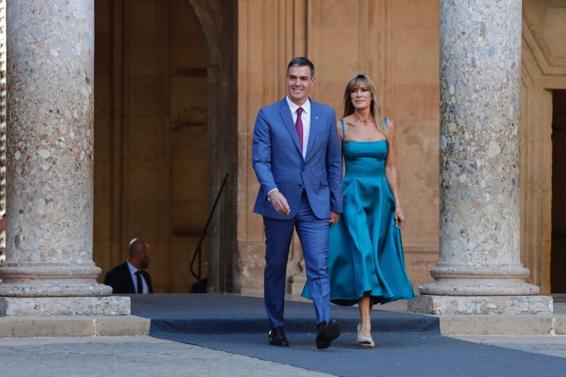 Pedro Sanchez (l.) und seine Ehefrau Begoña Gómez.