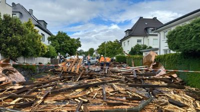 Ein 10-Minuten-Sturm: Aufräumarbeiten nach möglichem Tornado in Hagen