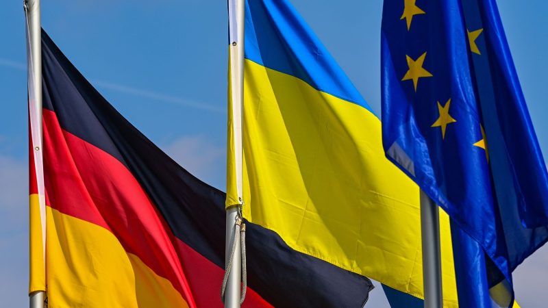 Für die Ukrainer gelten die EU-Beitrittsverhandlungen als wichtiges Zeichen dafür, dass es sich lohnt, den Abwehrkampf gegen Russland fortzusetzen.