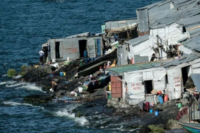 In Migingo reihen sich Wellblechhäuser aneinander