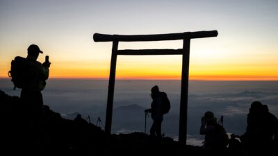 Vier Tote vor Klettersaison am Fuji entdeckt