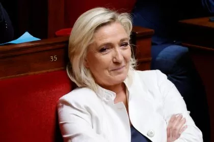 Blitzwahlkampf in Frankreich – Le Pen zu Regierungsverantwortung bereit
