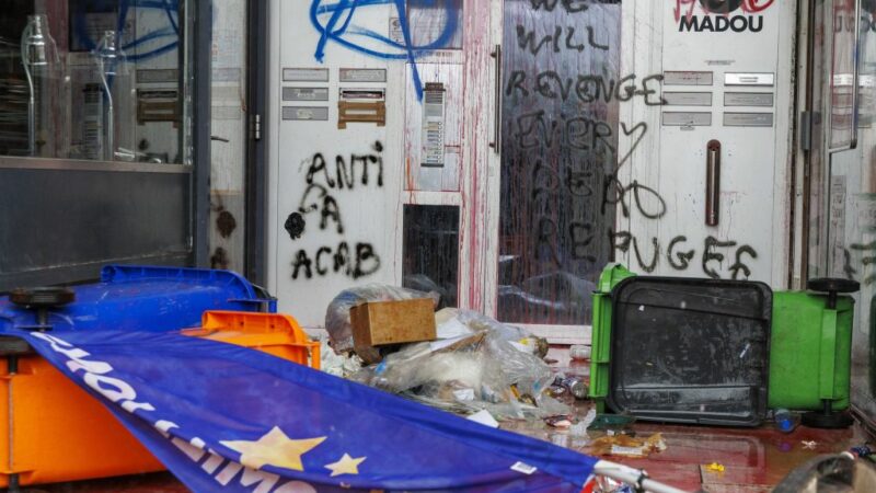 Antifa-Attacke während Demonstration gegen Rechts in Brüssel