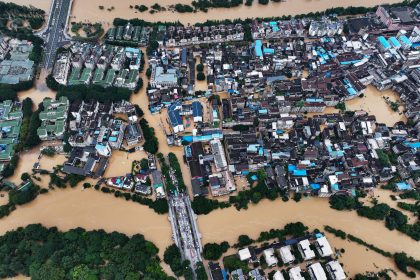 Unwetter und Überschwemmungen fordern zahlreiche Opfer in China