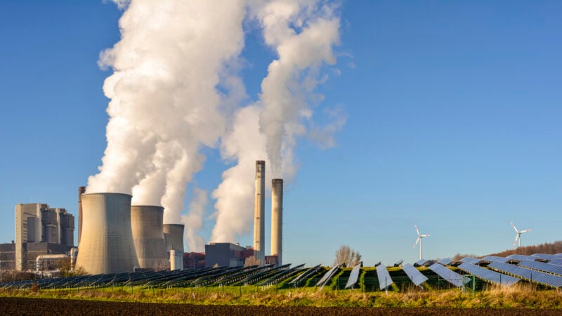 Trotz Energiewende spielen fossile Kraftwerke weltweit eine wichtige Rolle, Tendenz steigend.