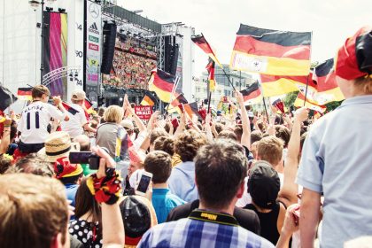 Gigi D’Agostino: „Am Ende wird die Liebe stärker sein als der Hass“