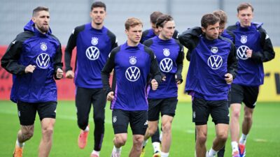 Taktik-Einheit im Regen: Erstes DFB-Training im EM-Quartier