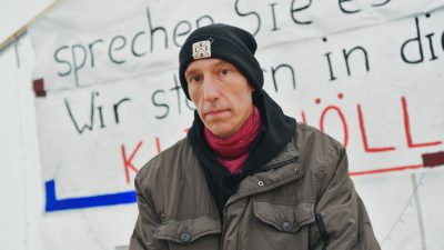Hungerstreik in Berlin: Klimaaktivist ins Krankenhaus eingeliefert