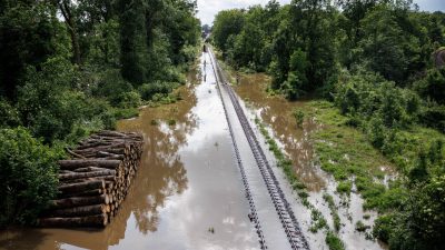 Bayern: Hochwasser fließt langsam ab – Weiterer Regen zu erwarten