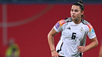 DFB-Team muss um Mittelfeld-Star Lena Oberdorf bangen