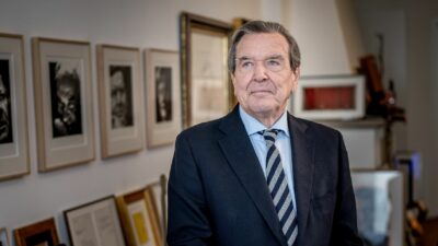 Schröder fordert Rückgabe seines Bundestagsbüros