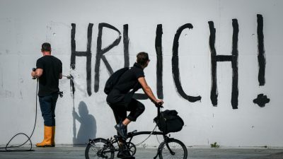 Berlin: „Letzte Generation“ beschmiert Kanzleramt