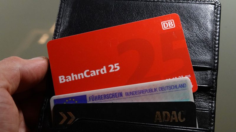 Die Deutsche Bahn vergibt die BahnCard ab heute nur noch digital.