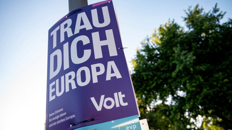 «Trau dich Europa»: Ein Wahlplakat der Partei «Volt».