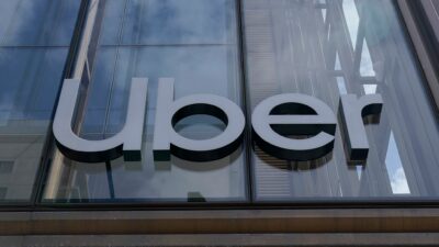 Uber kooperiert bundesweit mit Taxi-Unternehmen