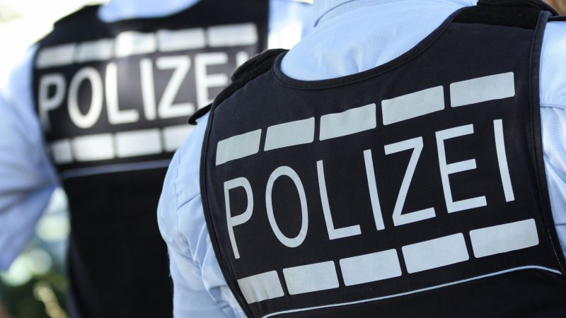 Die Polizei durchsuchte insgesamt acht Objekte.