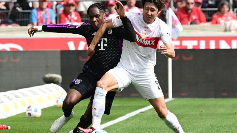 Der FC Bayern München verstärkt sich mit dem Stuttgarter Hiroki Ito (r).