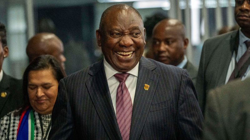 Südafrikas Präsident Cyril Ramaphosa ist von dem neu gewählten Parlament des Landes für eine zweite Amtszeit bestätigt worden.