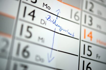 Kleine Firmen stecken mehr Zeit und Geld in Weiterbildung
