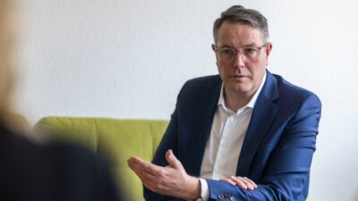 Nachfolger von Malu Dreyer: SPD-Politiker Alexander Schweitzer vor der Wahl im Landtag
