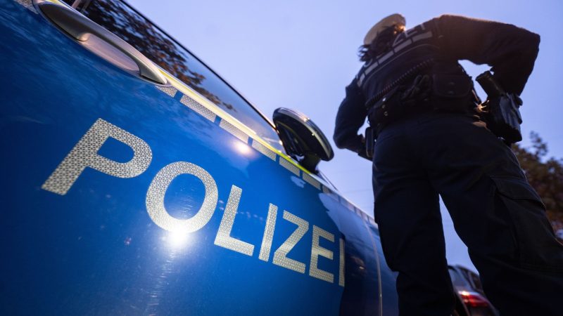 Die Polizei machte in einem Unfallwagen einen mysteriösen Leichenfund.