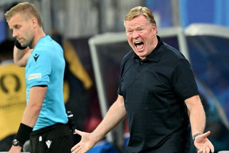 Der Treffer von Xavi Simons zum vermeintlichen 1:0 «hätte zählen müssen», findet Koeman.