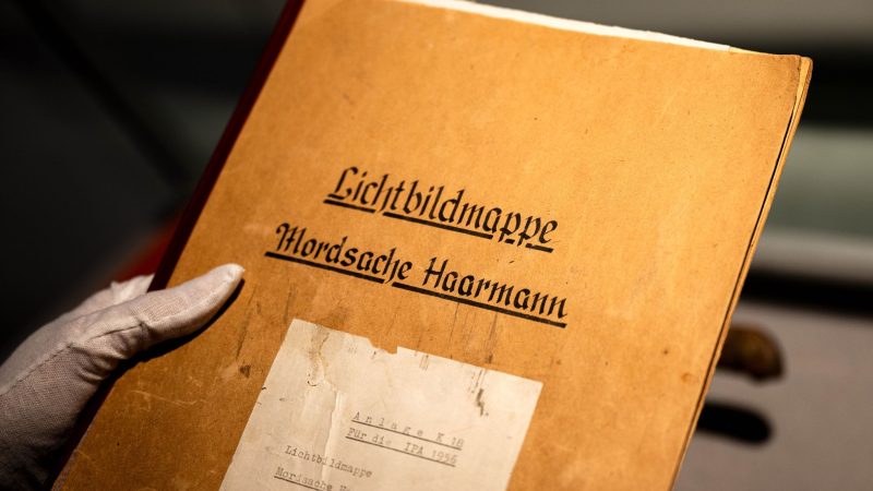 Die Lichtbildmappe in der Mordsache Fritz Haarmann: Es ist der 100. Jahrestag der Verhaftung des Massenmörders.