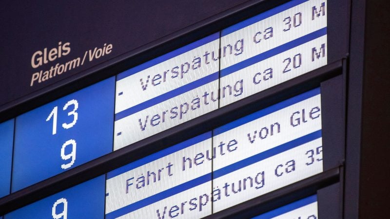 In der ersten EM-Woche gab es viel Kritik - vor allem aus dem Ausland - an der Deutschen Bahn.