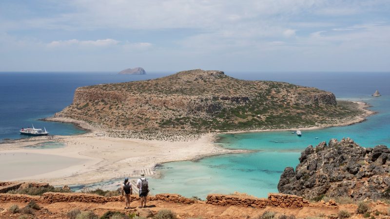 Touristen m nordöstlichen Teil der Insel Kreta (Archivbild).