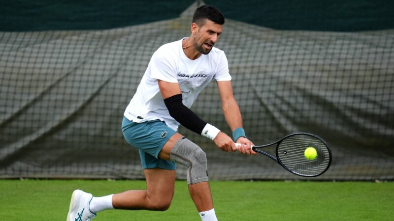 Novak Djokovic während einer Trainingseinheit in London.