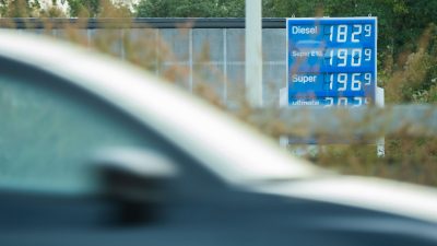 ADAC: Tanken abseits der Autobahn knapp 40 Cent billiger
