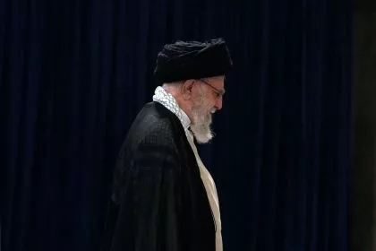 Stichwahl im Iran: Der gesprächsbereite Doktor gegen den kompromisslosen Kader