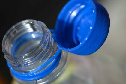 Abgedreht: Die ernüchternde Bilanz nach einer Woche mit „angebundenen Deckeln“
